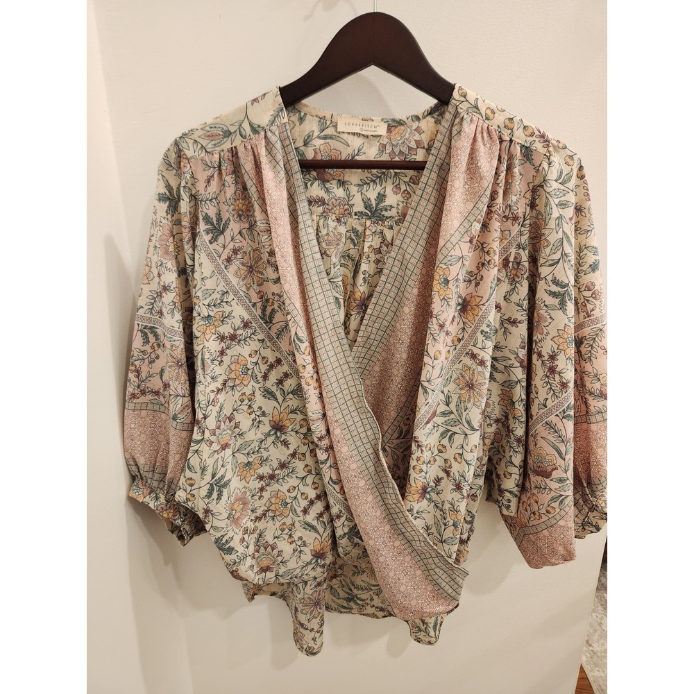 Lovestitch Women's Floral Blouse Size Small Pink Floral Print 3/4 Sleeve V Neck